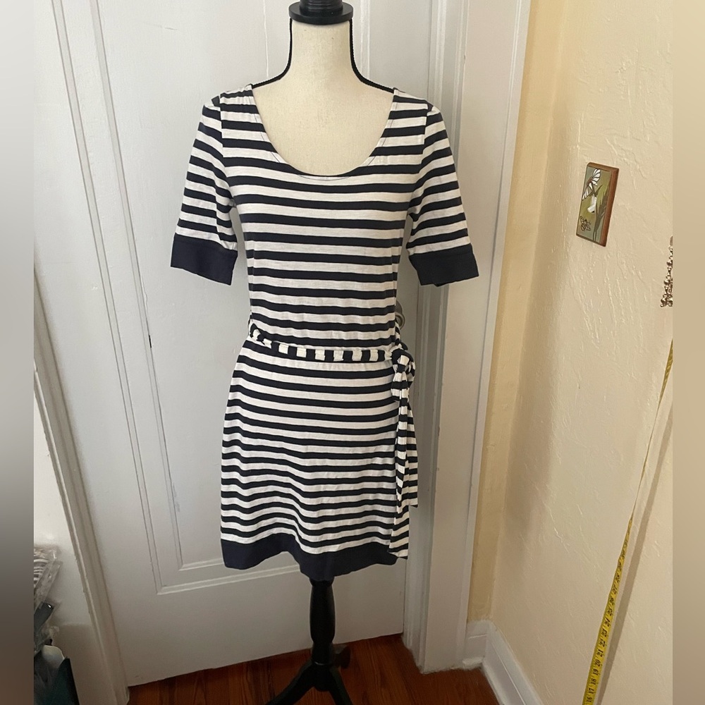 Banana Republic Dress Black Stripe Short Sleeve Sheath Back Zips Size Small - Picture 2 of 5